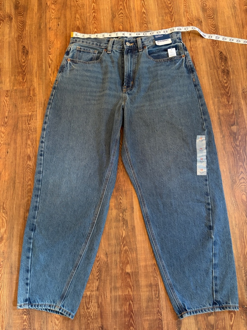 Old Navy Extra High-Rise Balloon Ankle fit Jeans - Blue Wash